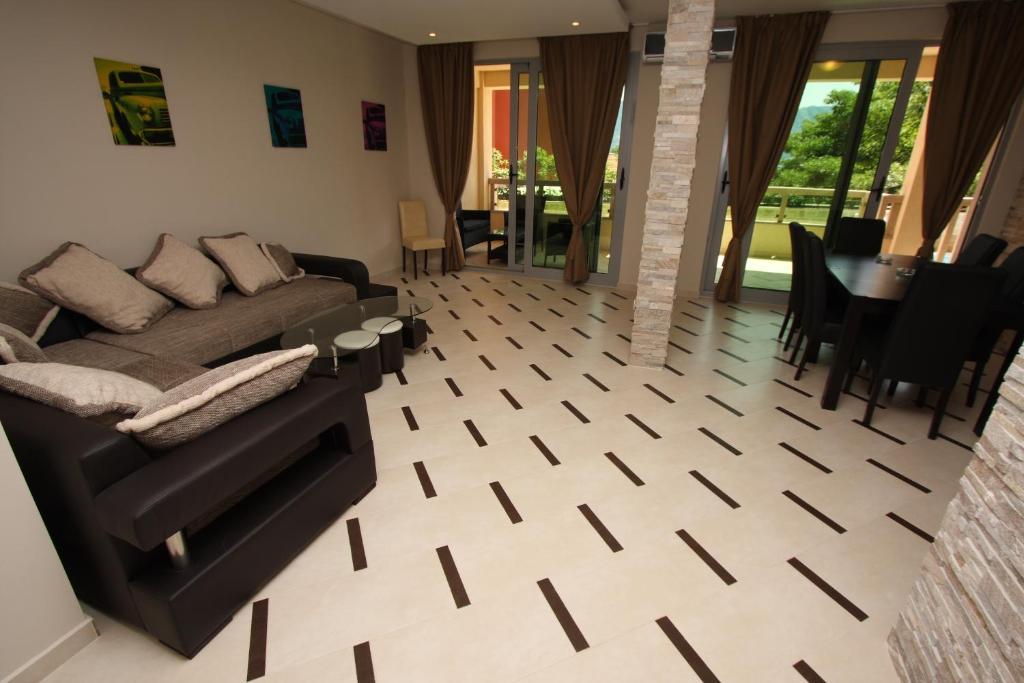 The Old Town Terrace Apartments บุดวา ภายนอก รูปภาพ