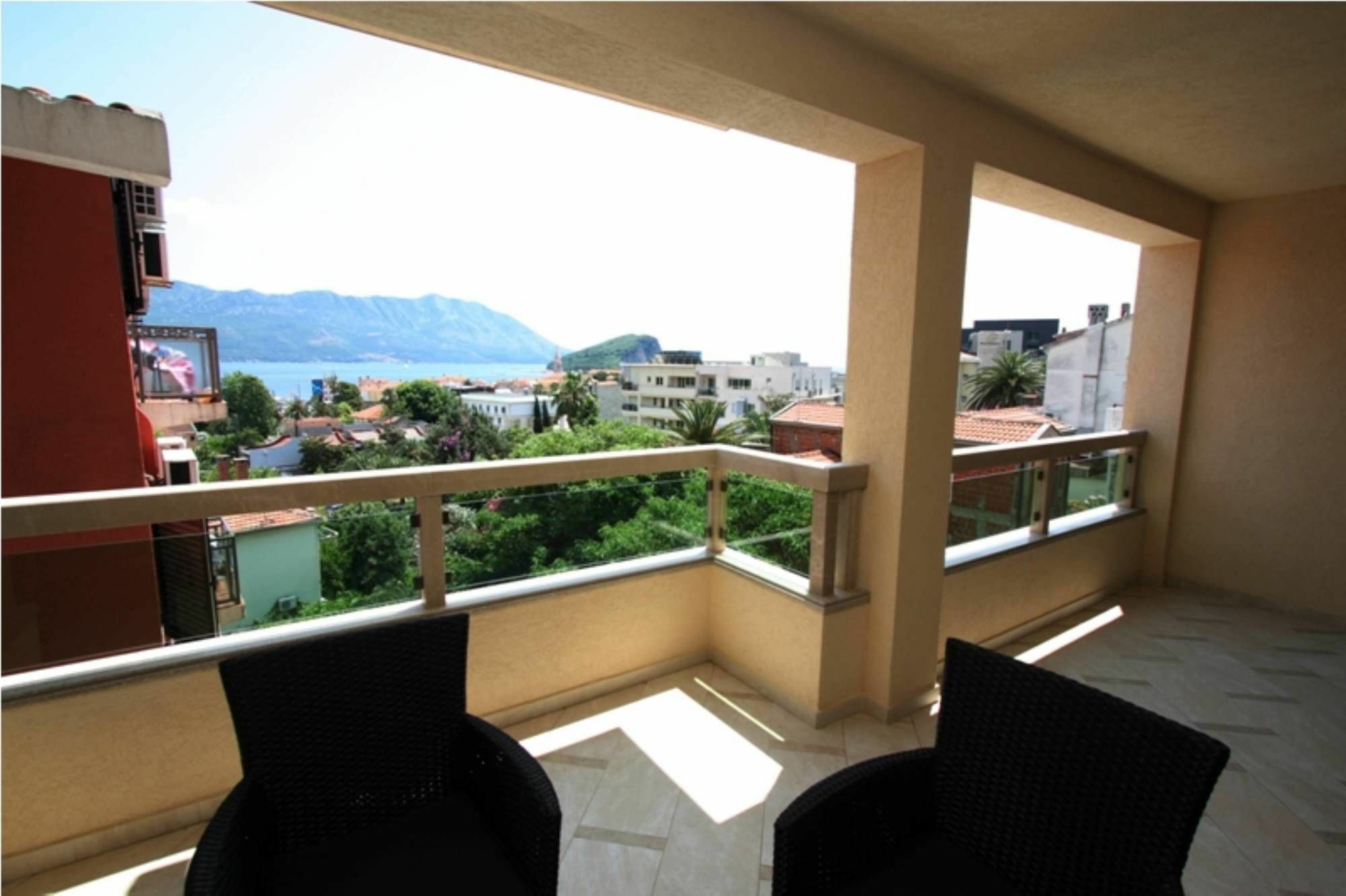 The Old Town Terrace Apartments บุดวา ภายนอก รูปภาพ